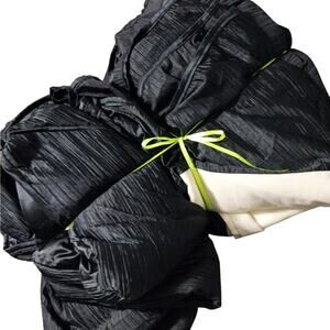 FAB BLACK MICRO PLEAT/CRINKLY SATIN COMFORTER, BEDSKIRT + 2 PILLOW CASES! SZ KG